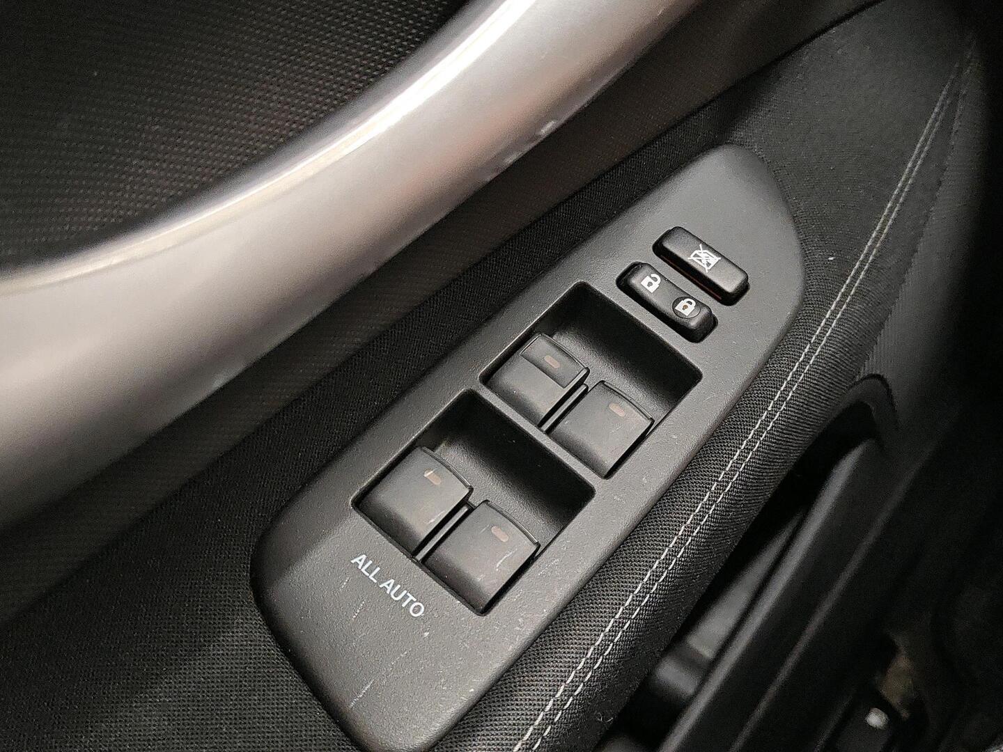 TOYOTA Auris 2010