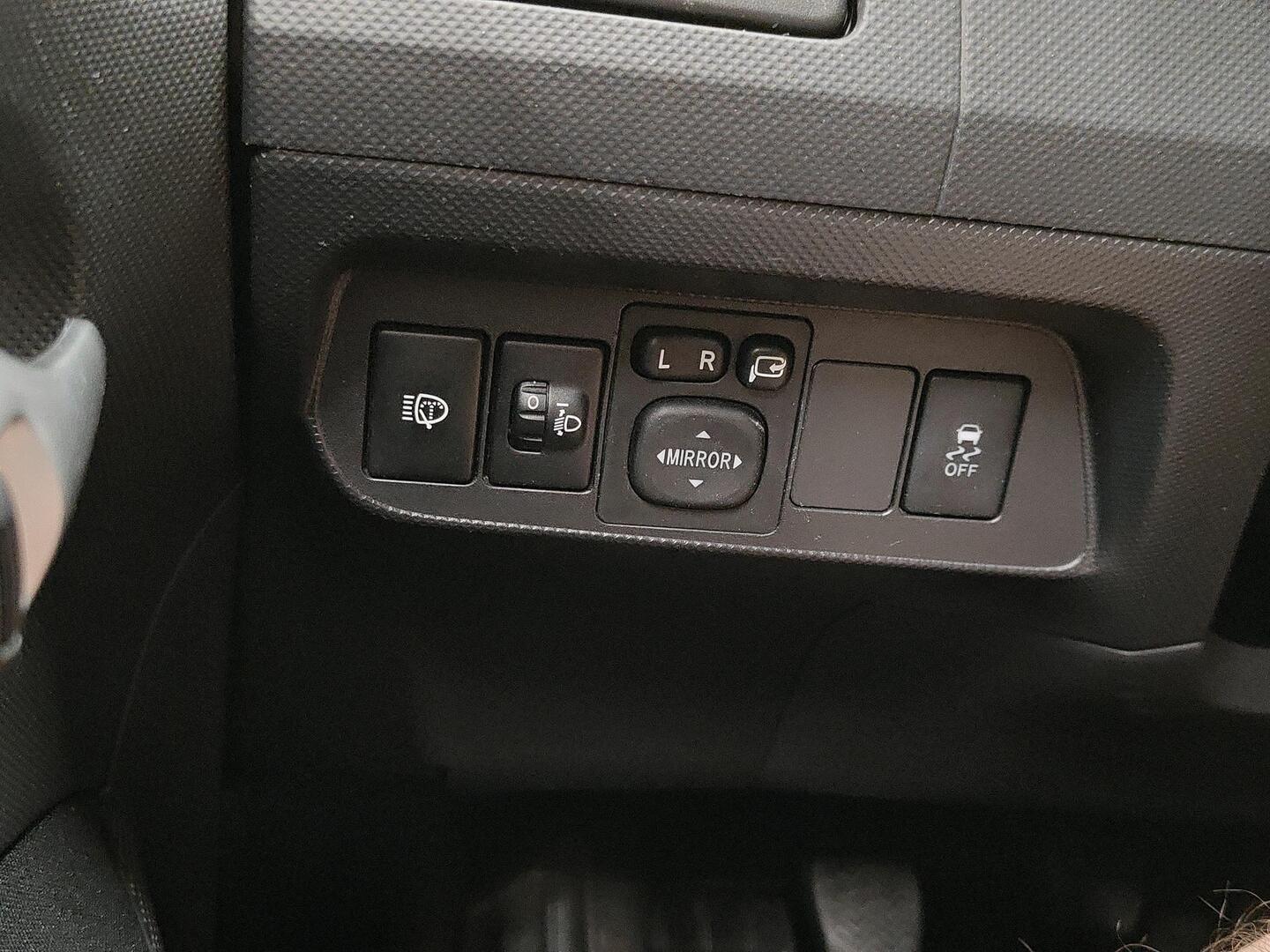 TOYOTA Auris 2010