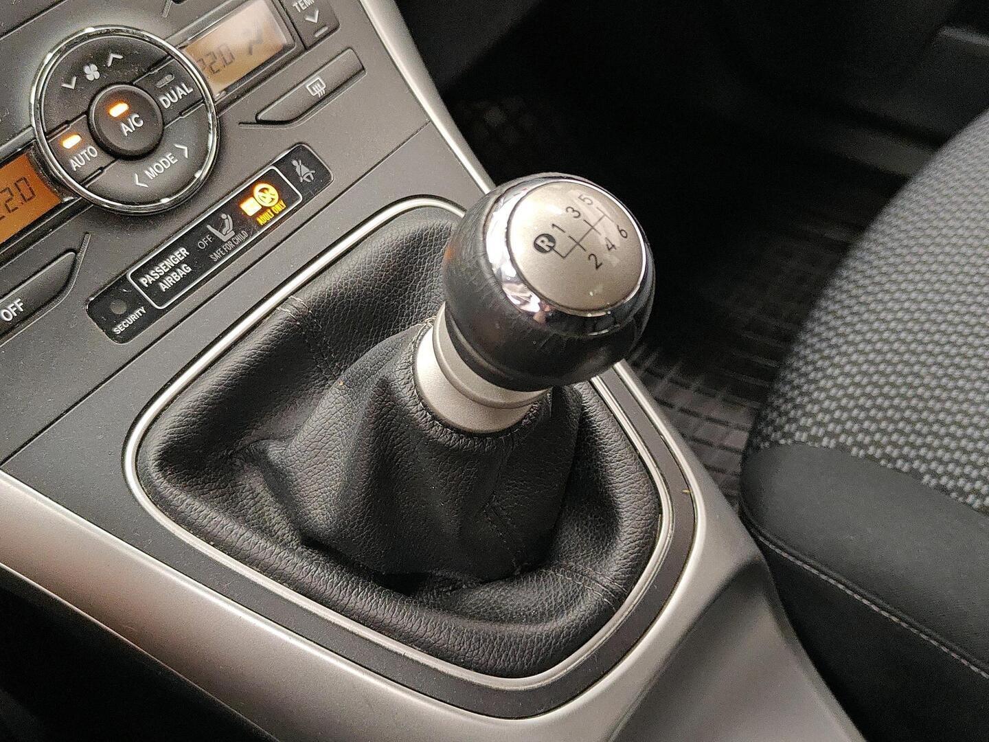 TOYOTA Auris 2010