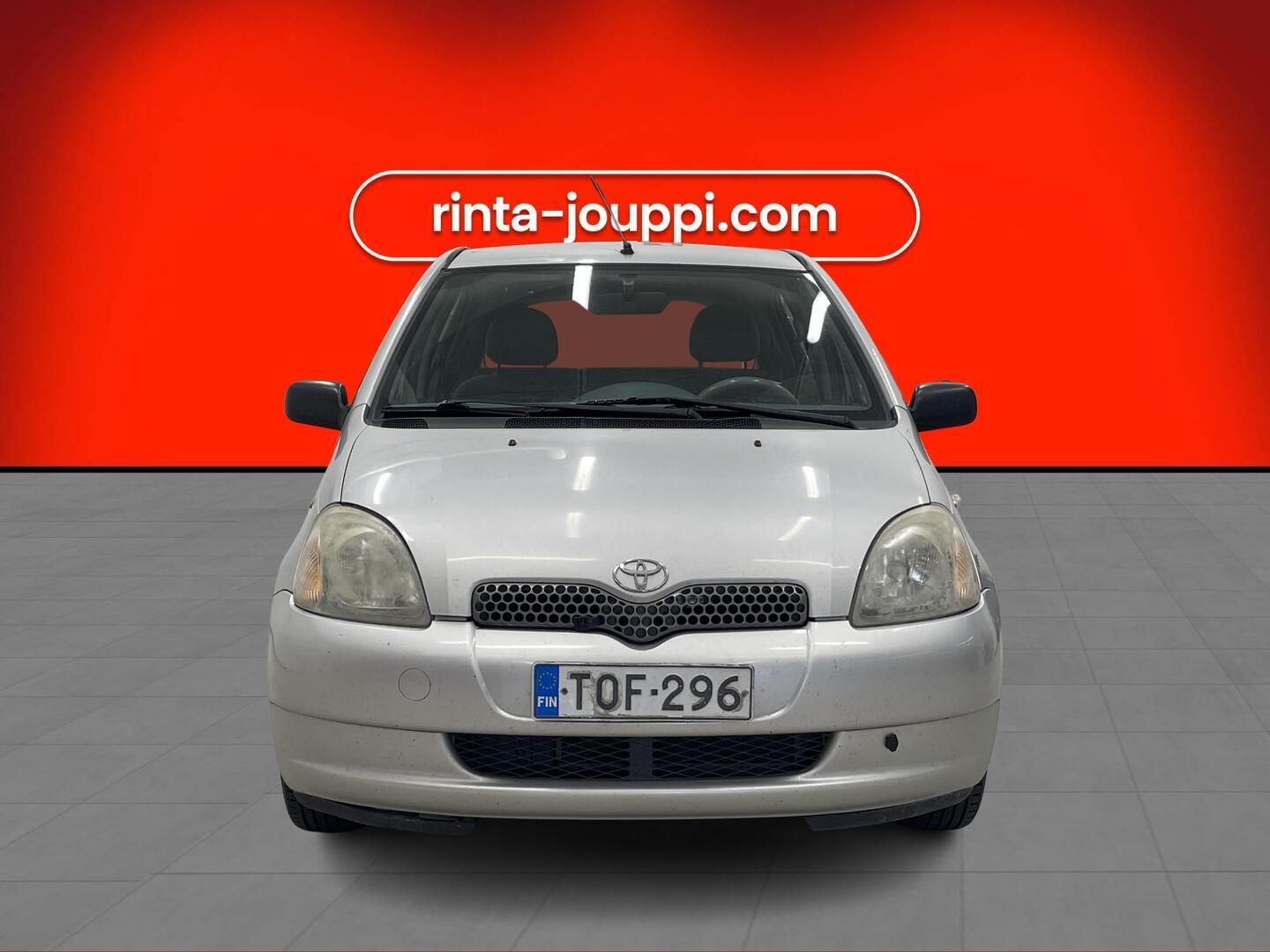 TOYOTA Yaris 2002