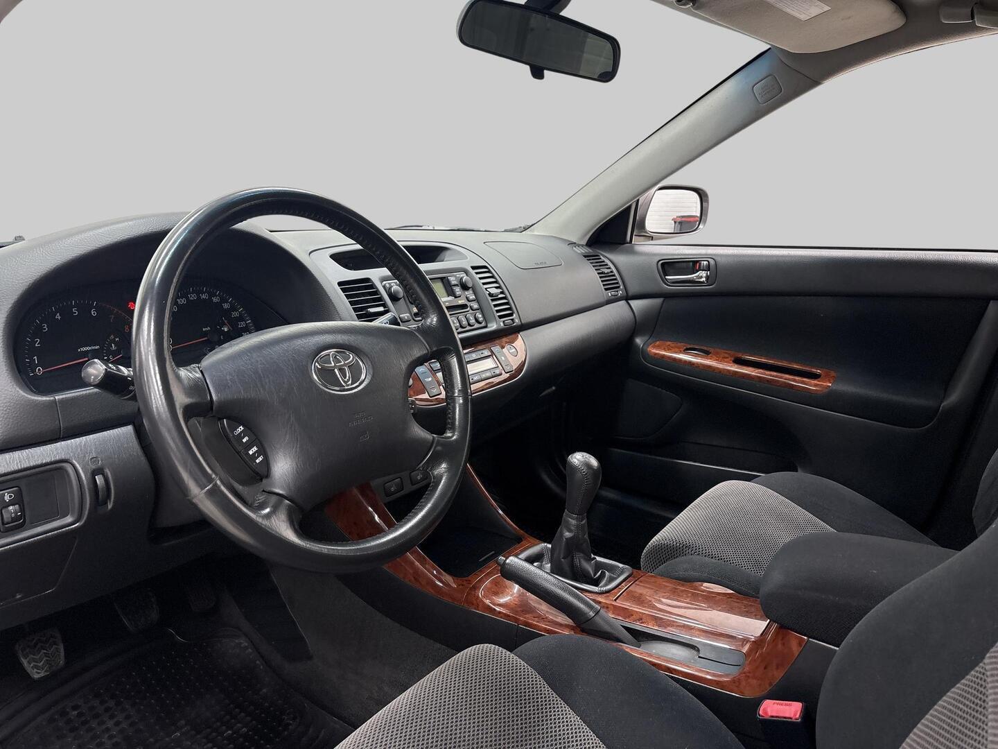 TOYOTA Camry 2004