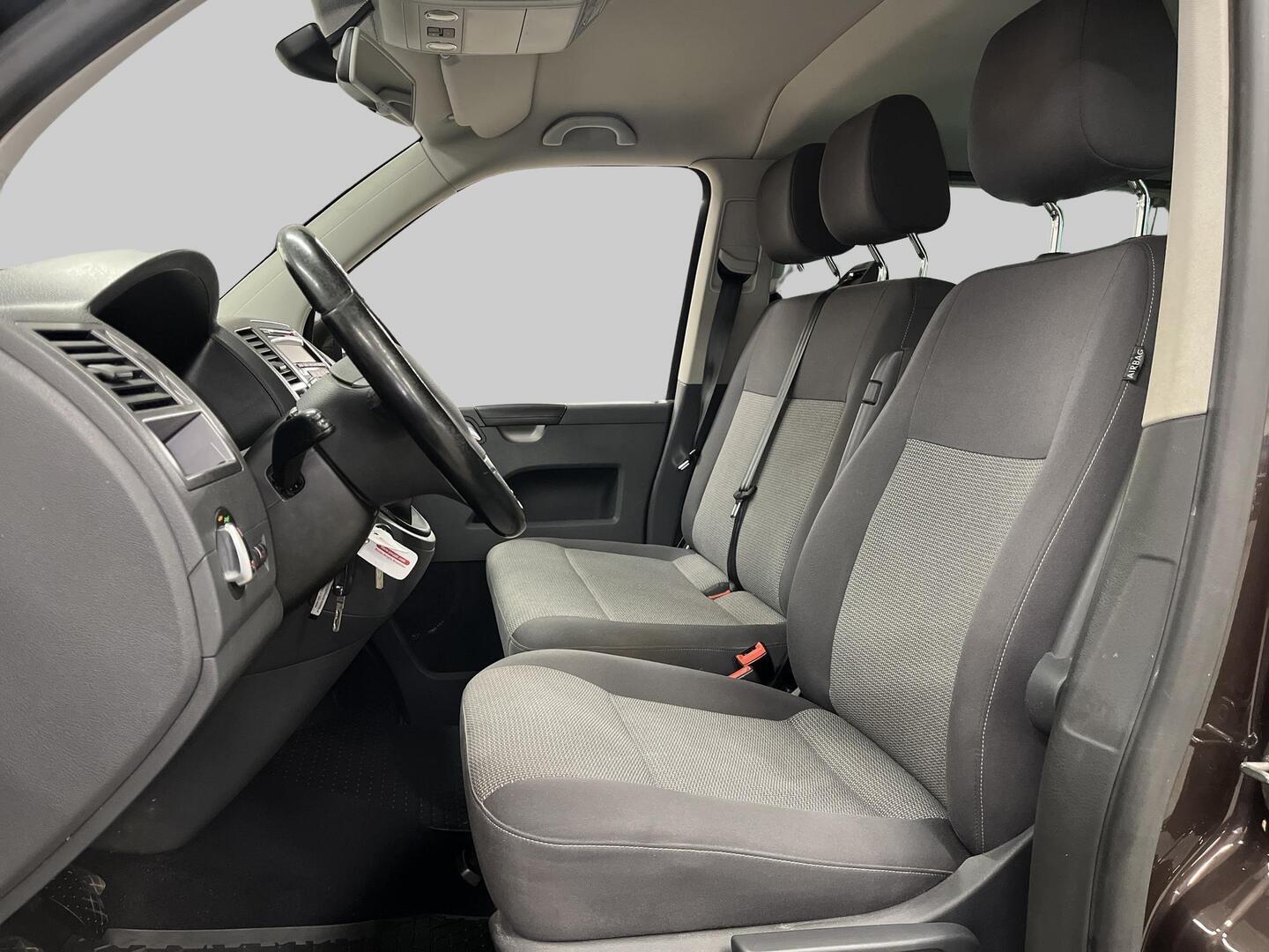 VOLKSWAGEN Caravelle 2014