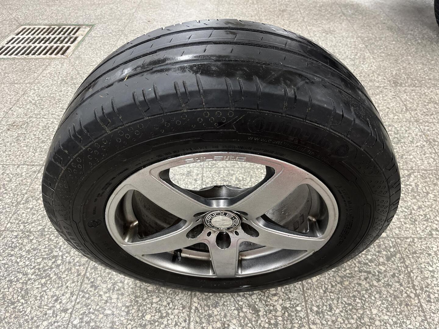 VOLKSWAGEN Caravelle 2014