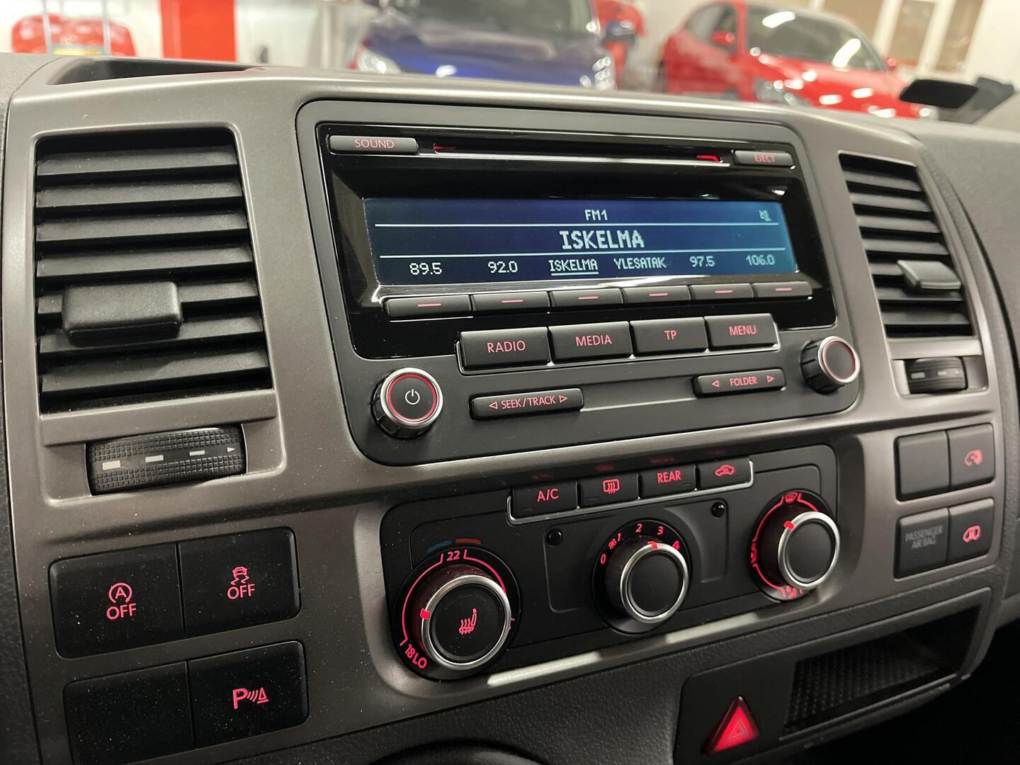 VOLKSWAGEN Caravelle 2014