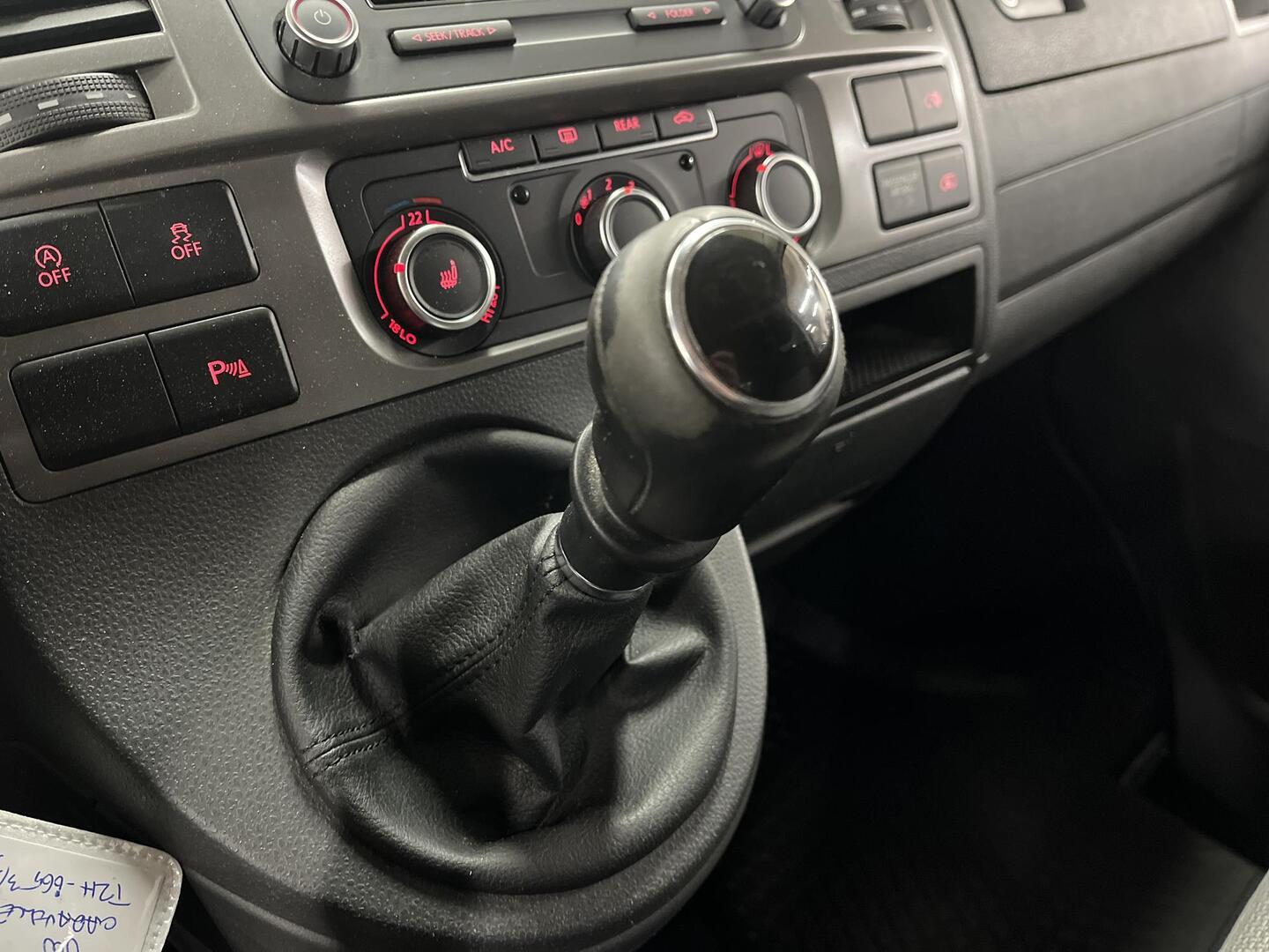 VOLKSWAGEN Caravelle 2014