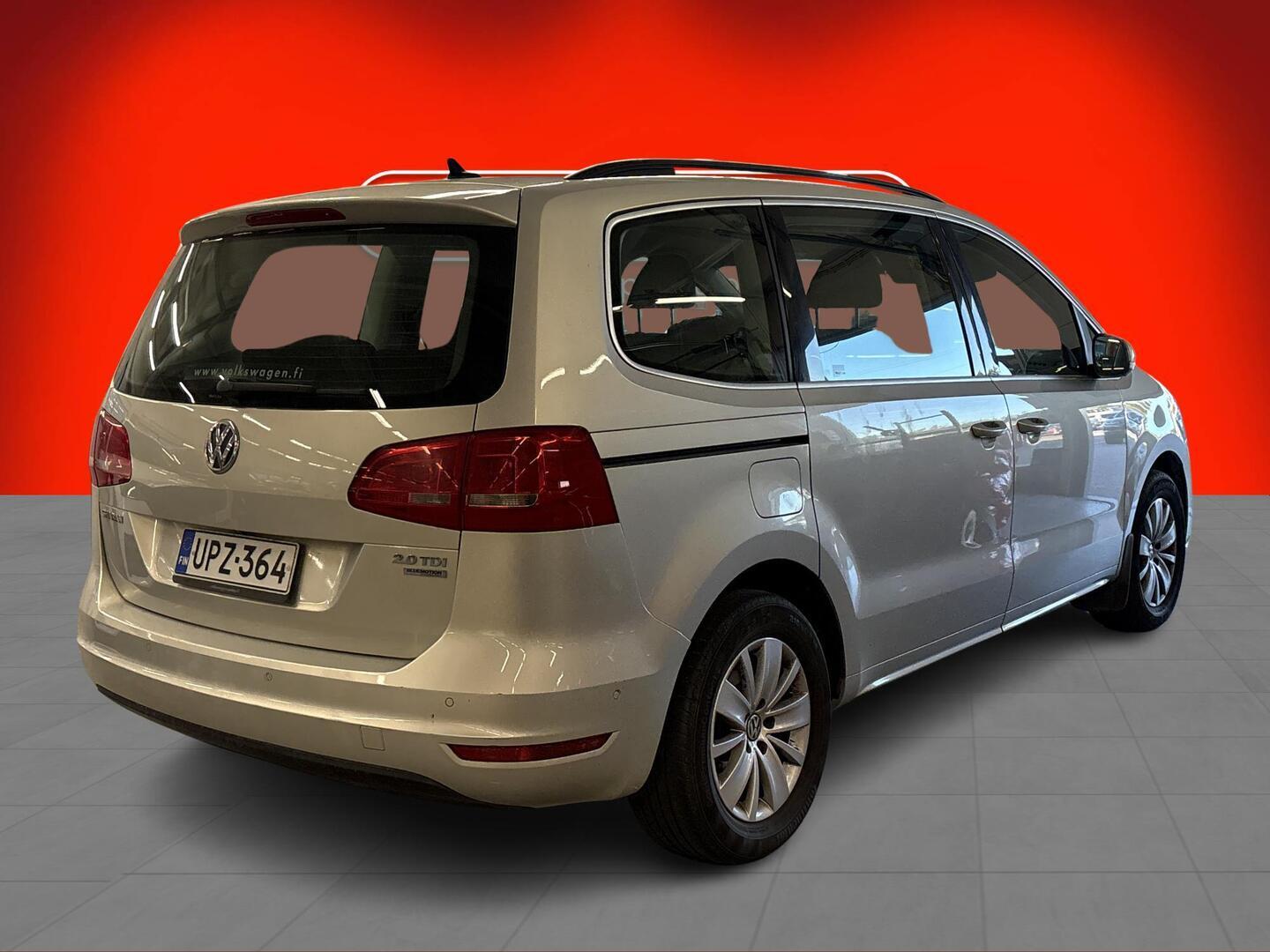 VOLKSWAGEN Sharan 2012