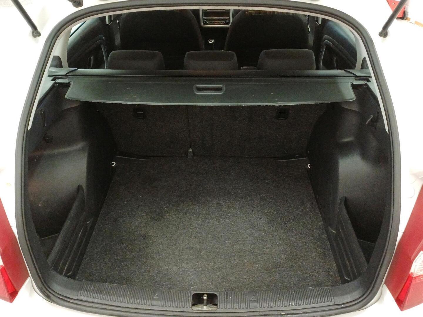 SKODA Fabia 2012