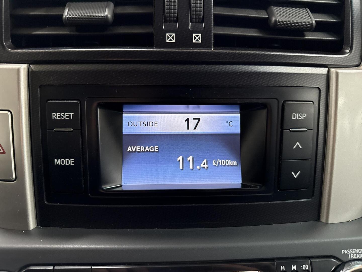 TOYOTA Land Cruiser 2011