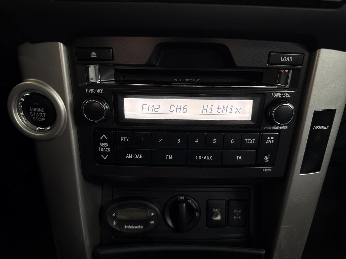 TOYOTA Land Cruiser 2011