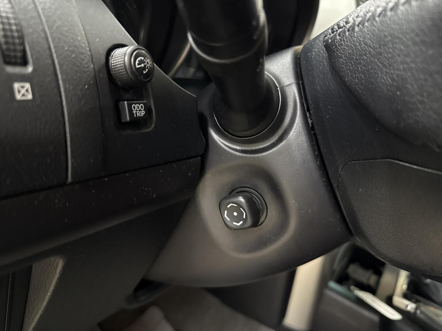 TOYOTA Land Cruiser 2011