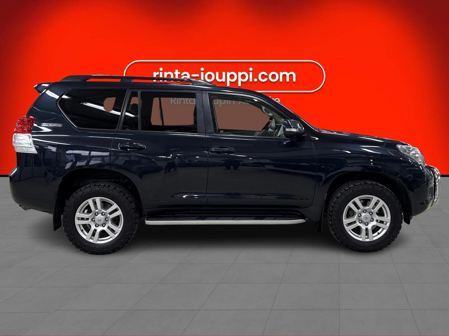 TOYOTA Land Cruiser 2011