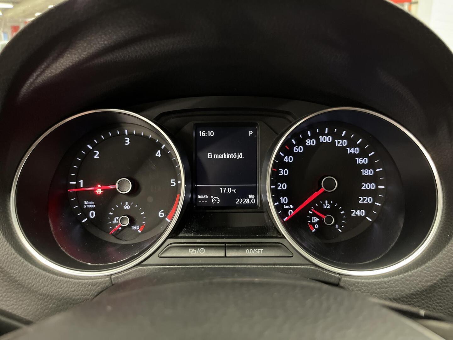 VOLKSWAGEN Polo 2017