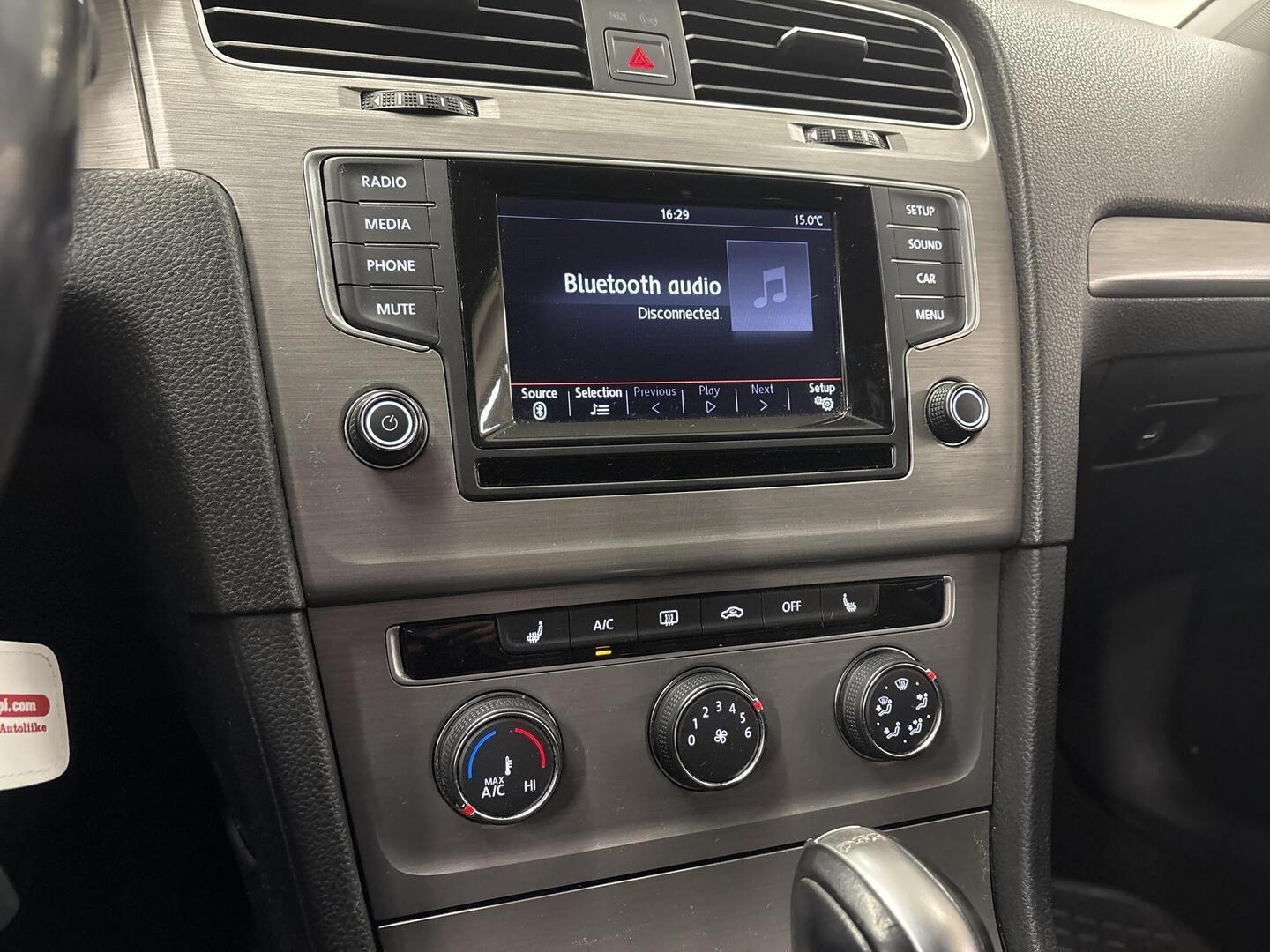 VOLKSWAGEN Golf 2015