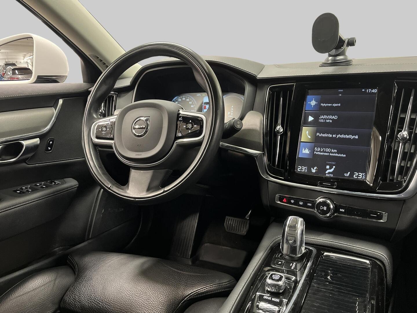 VOLVO V90 2019