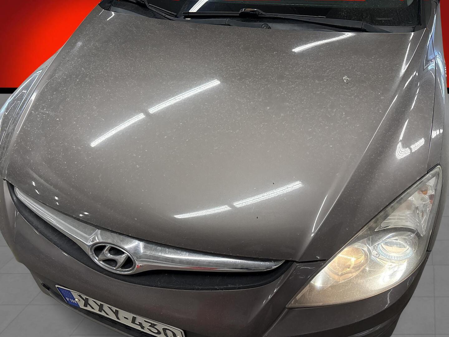 HYUNDAI i30 2011