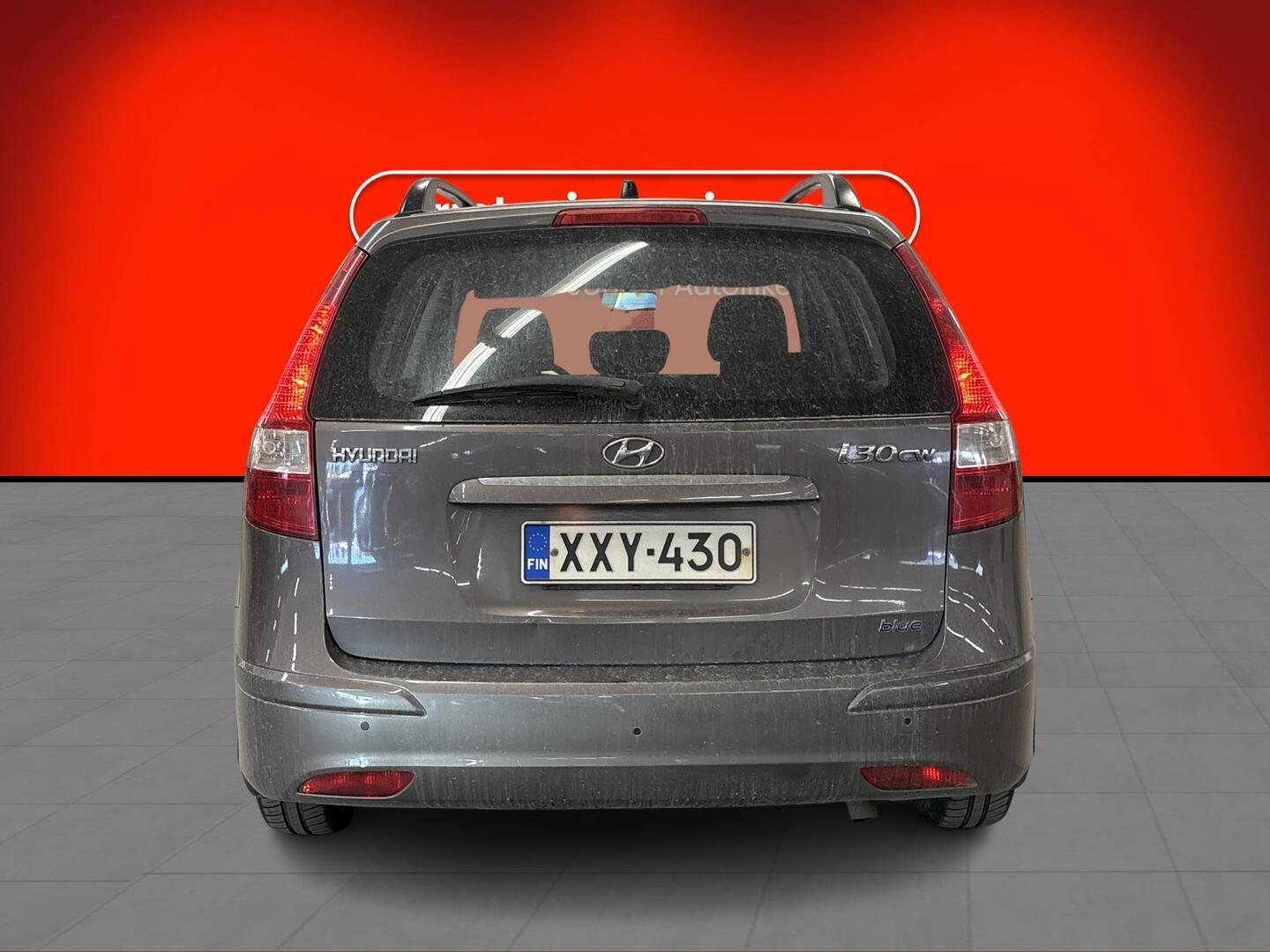 HYUNDAI i30 2011