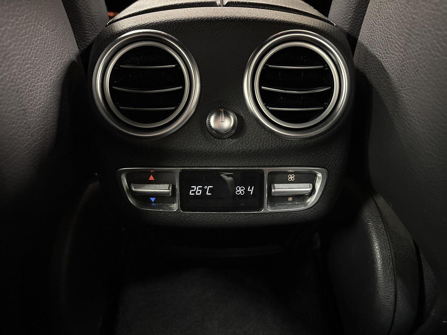 MERCEDES-BENZ C 2015