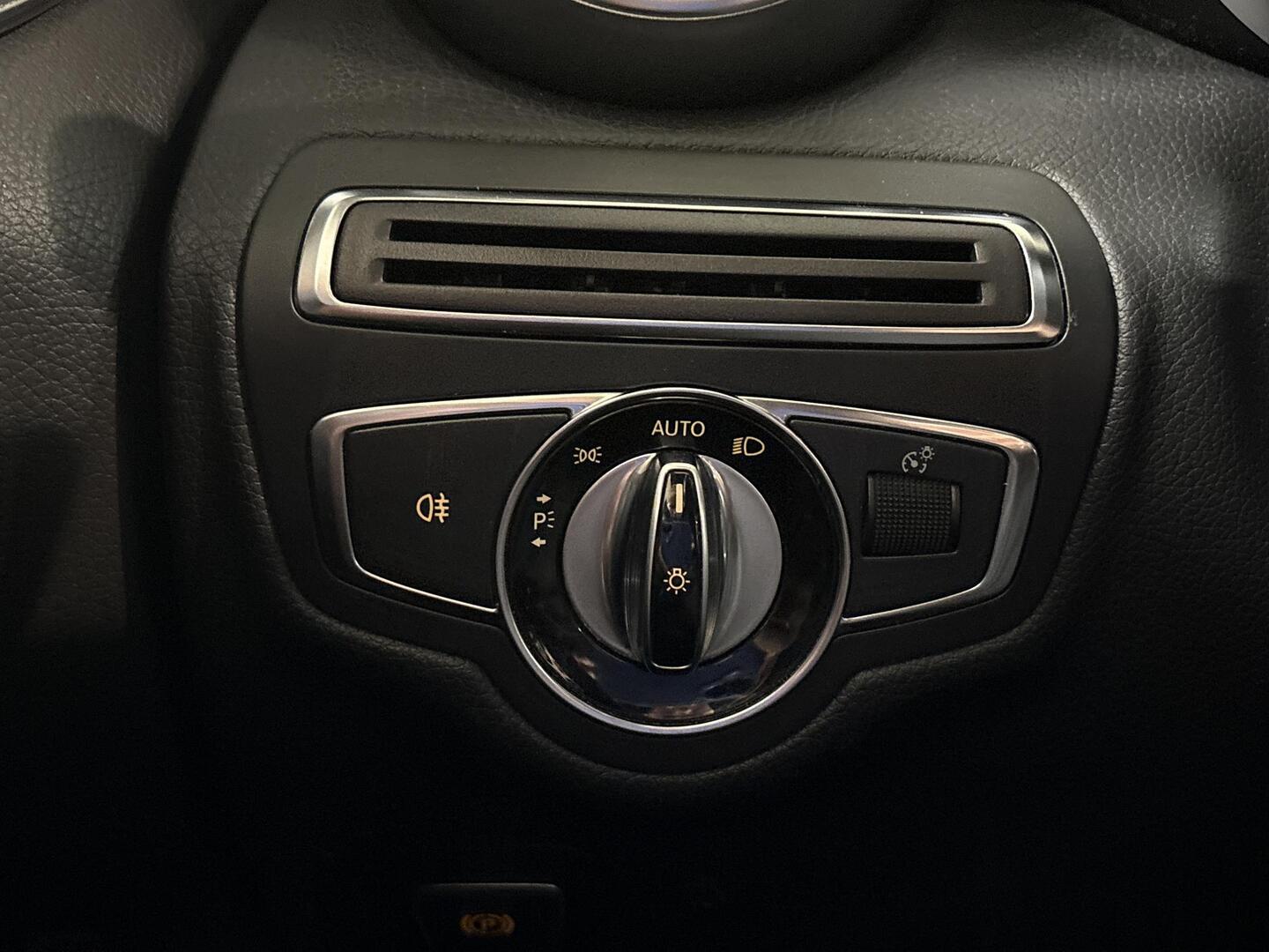 MERCEDES-BENZ C 2015