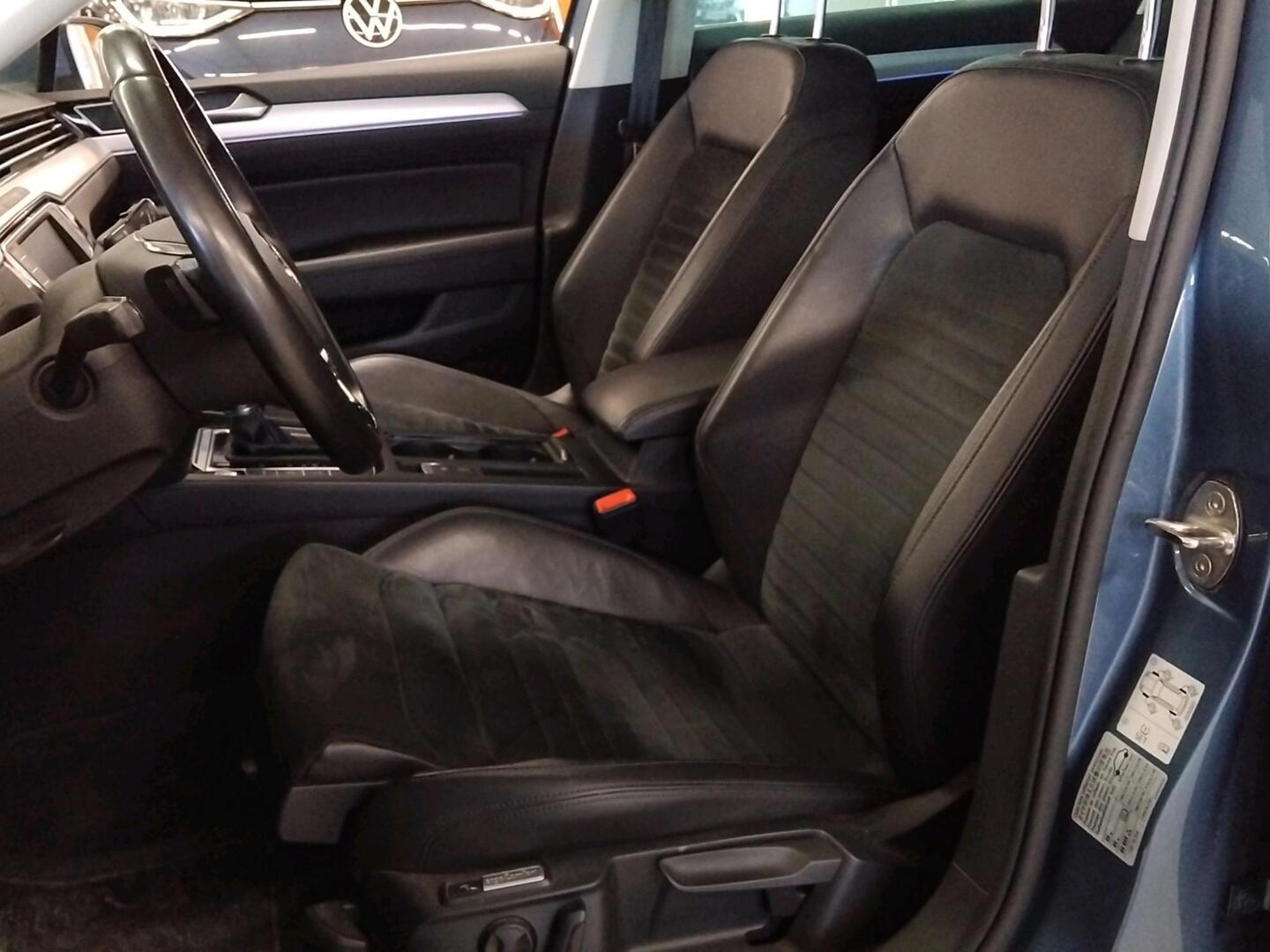 VOLKSWAGEN Passat 2016