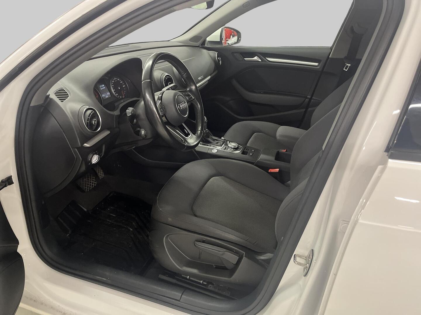 AUDI A3 2017