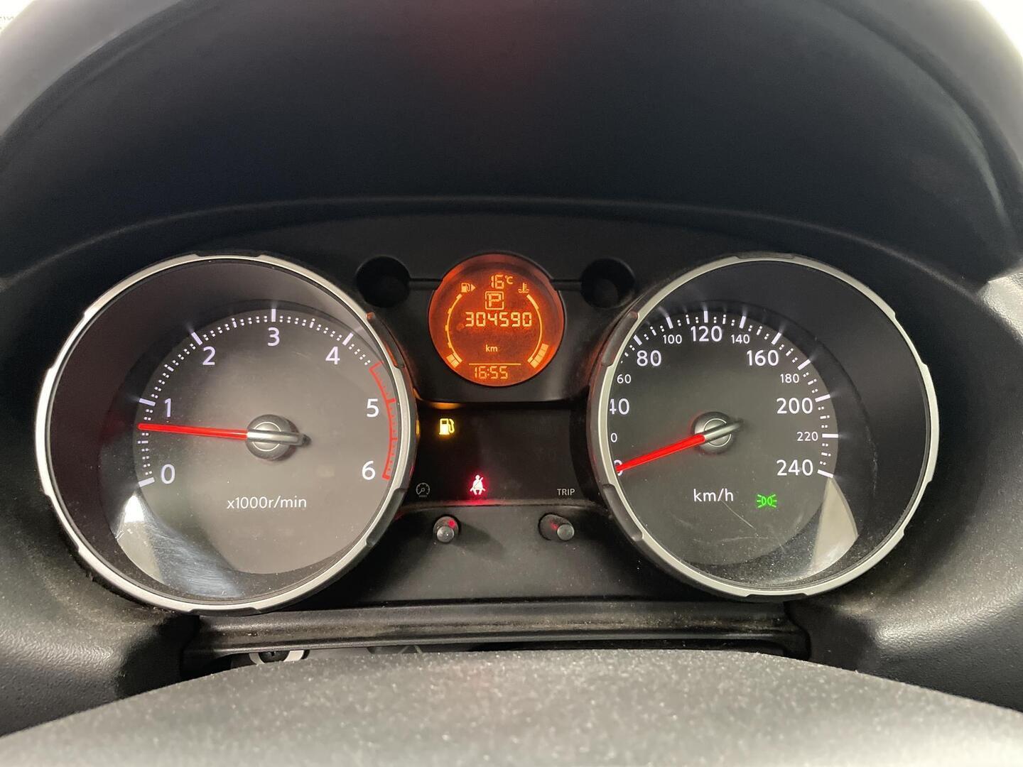 NISSAN Qashqai+2 2010