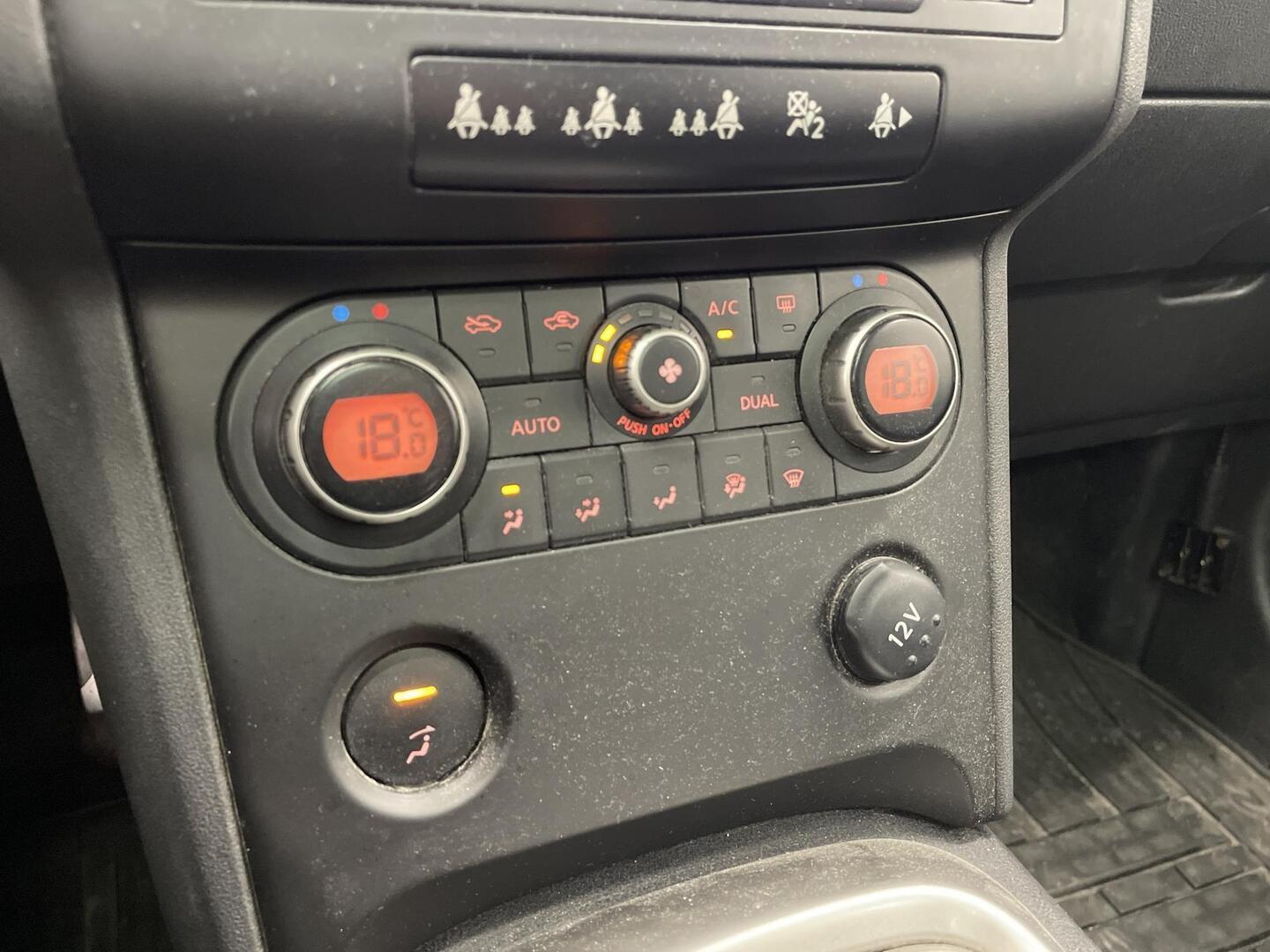 NISSAN Qashqai+2 2010