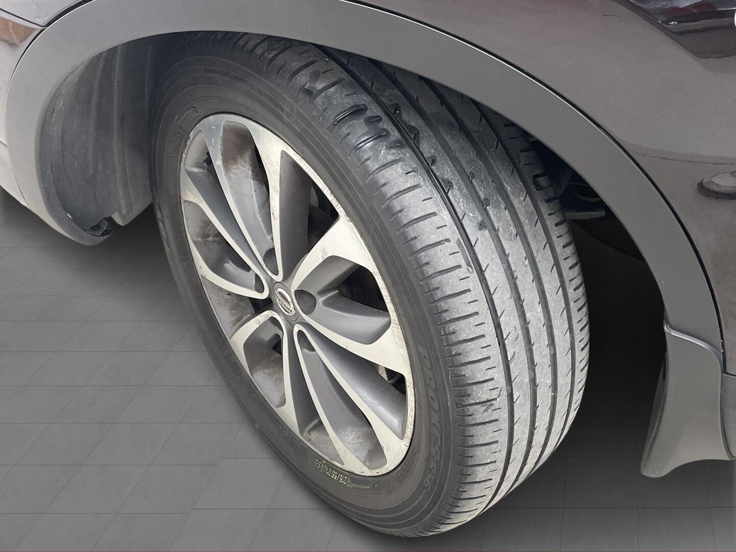 NISSAN Qashqai+2 2010