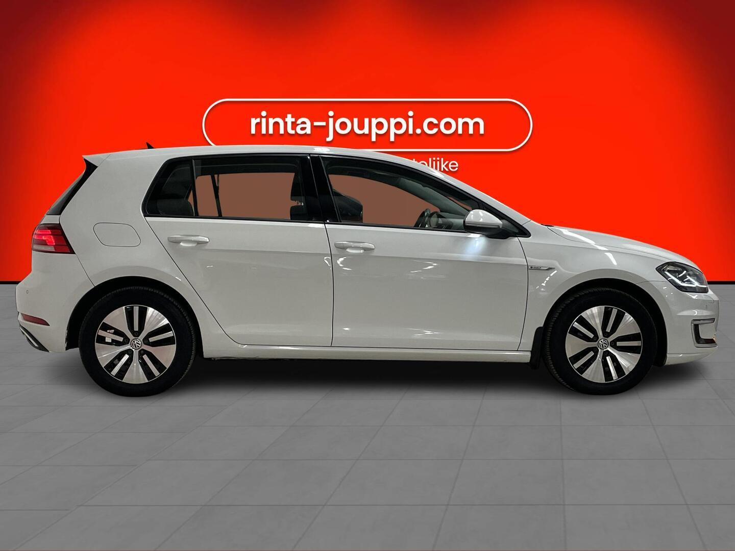 VOLKSWAGEN Golf 2018