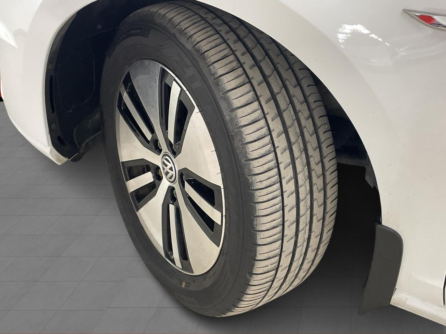 VOLKSWAGEN Golf 2018