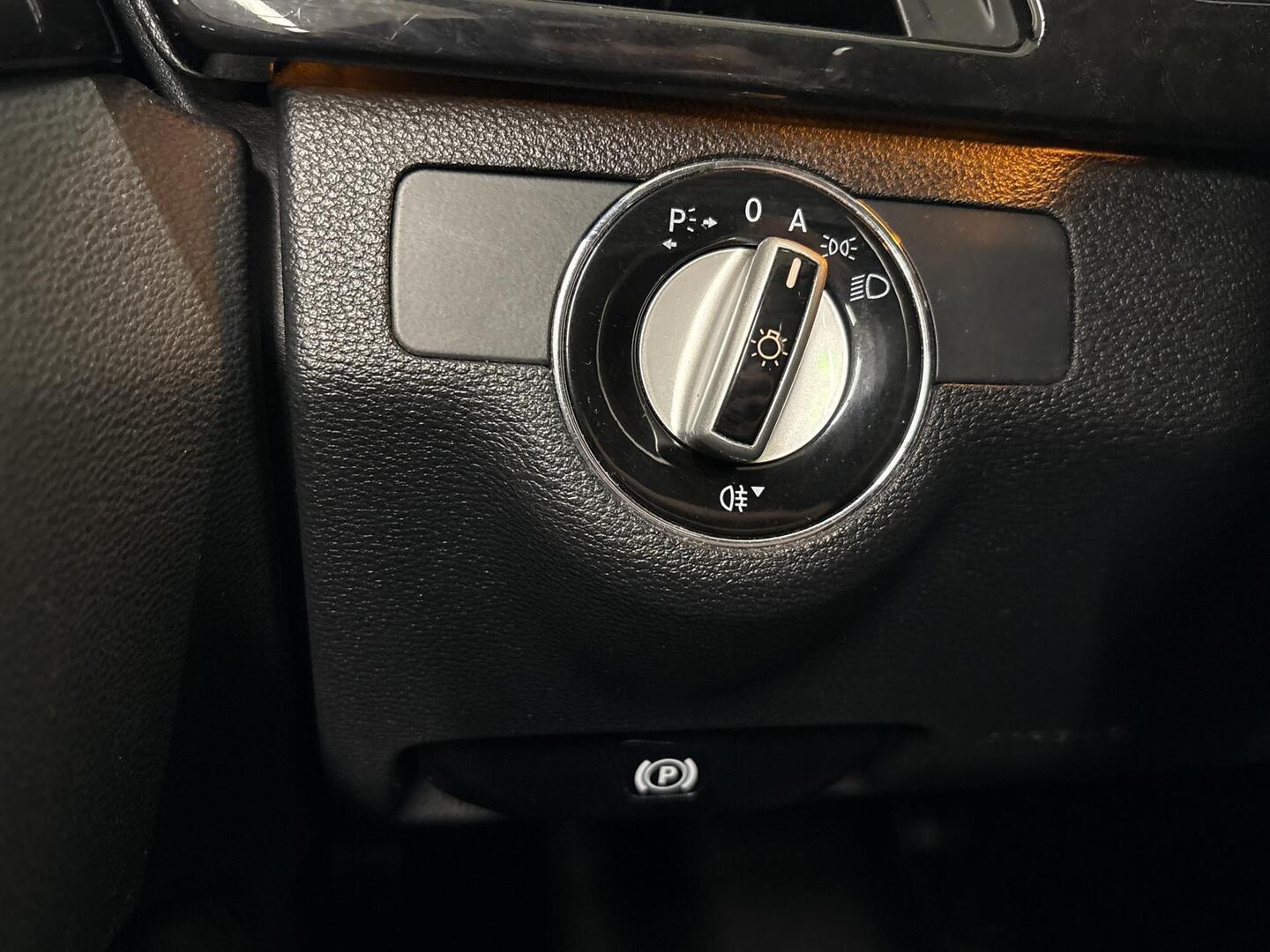 MERCEDES-BENZ E 2010