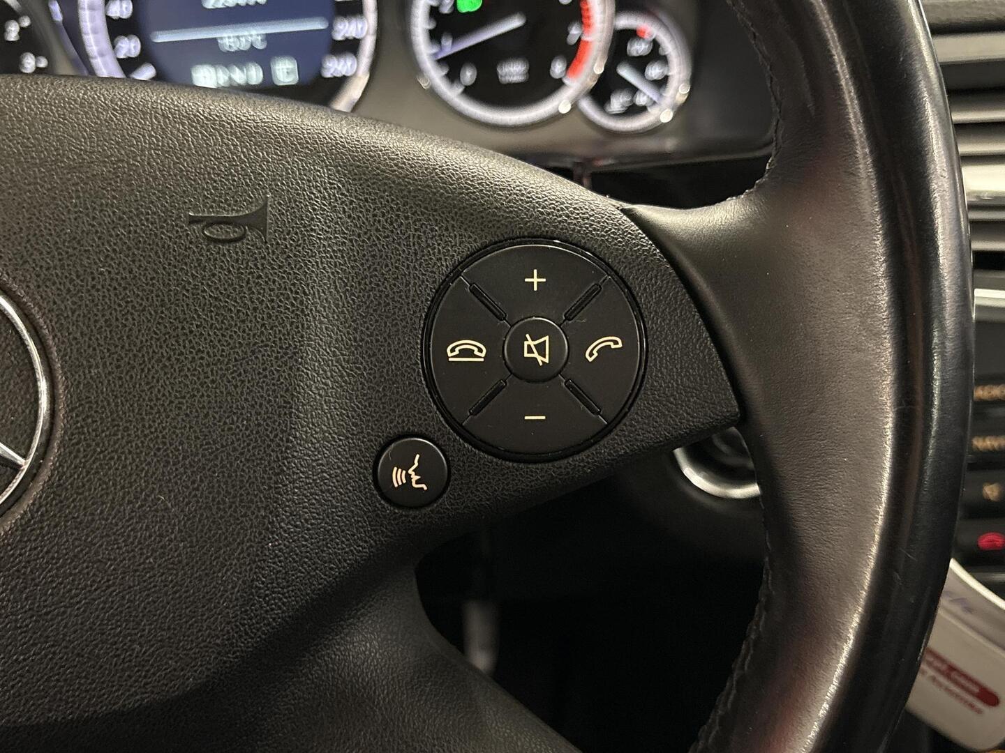 MERCEDES-BENZ E 2010