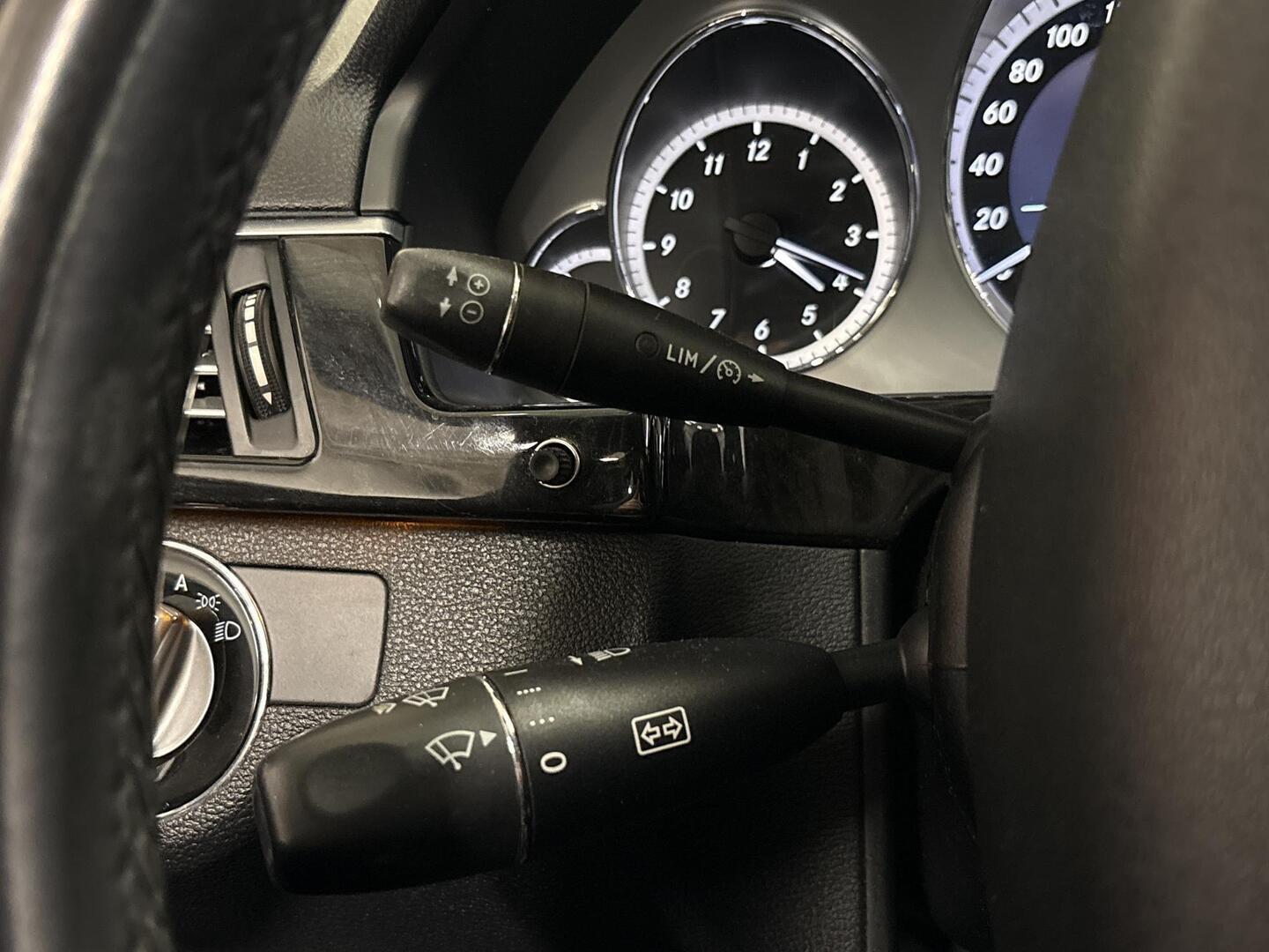 MERCEDES-BENZ E 2010