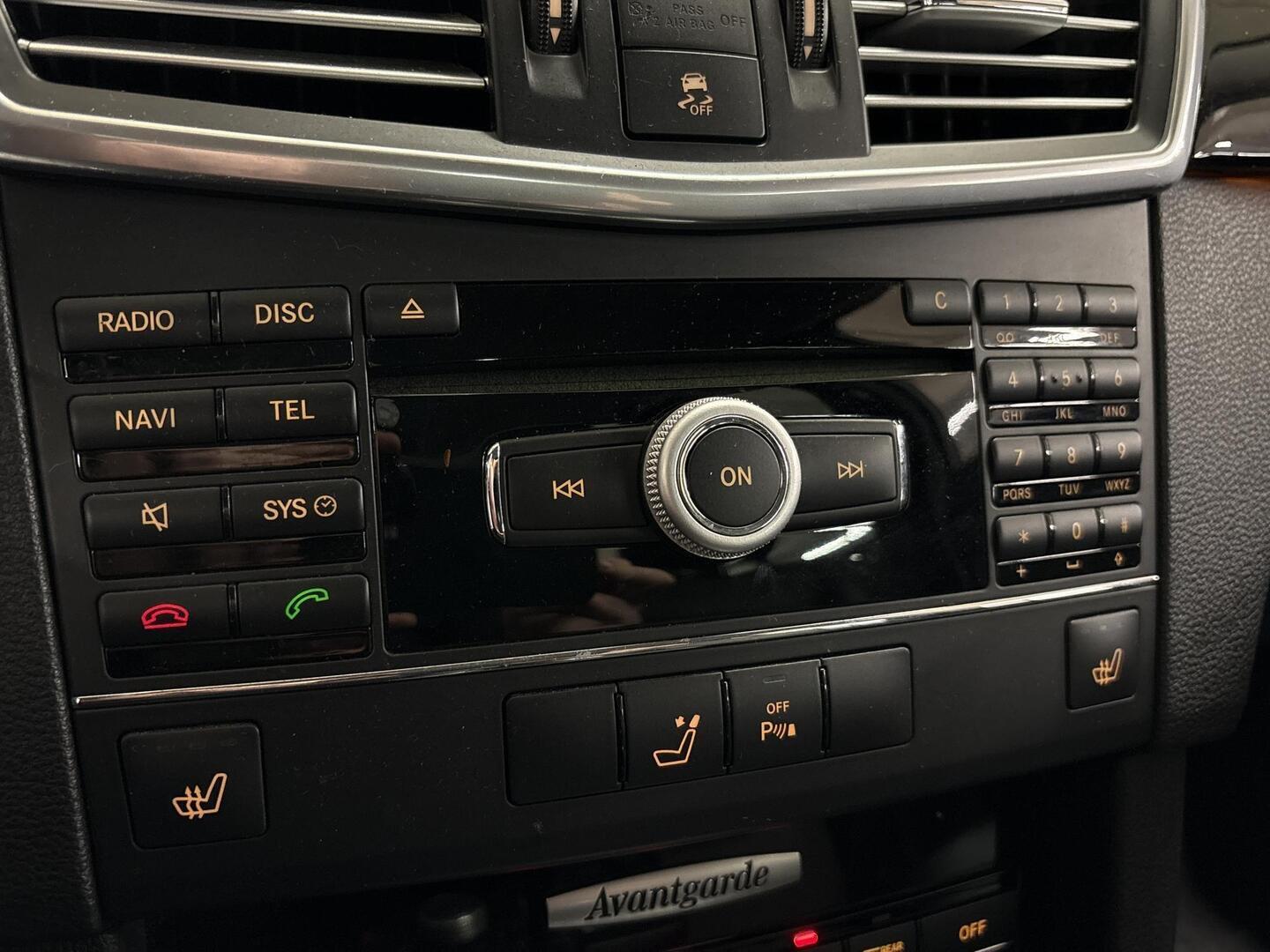 MERCEDES-BENZ E 2010