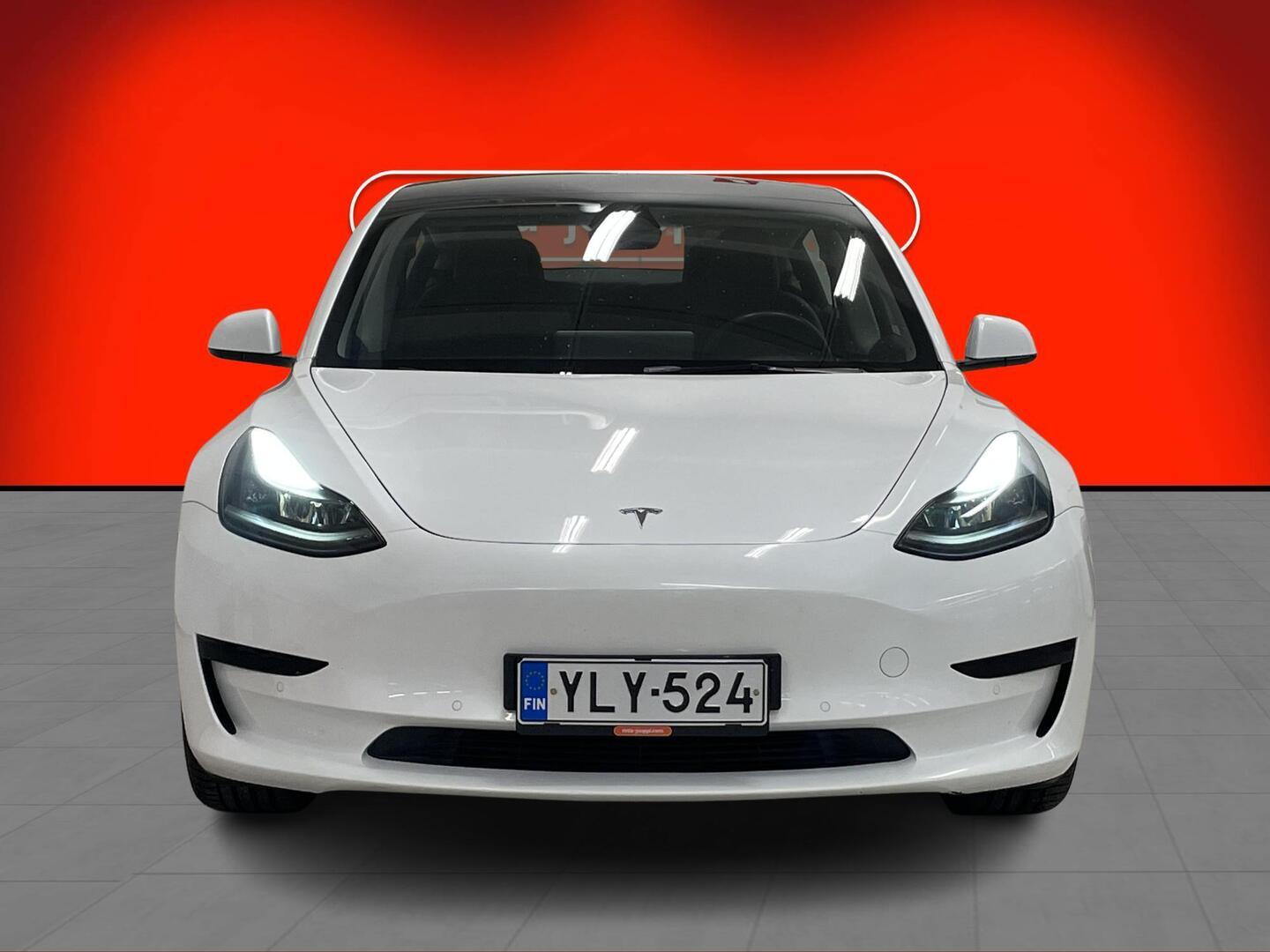 TESLA Model 3 2022