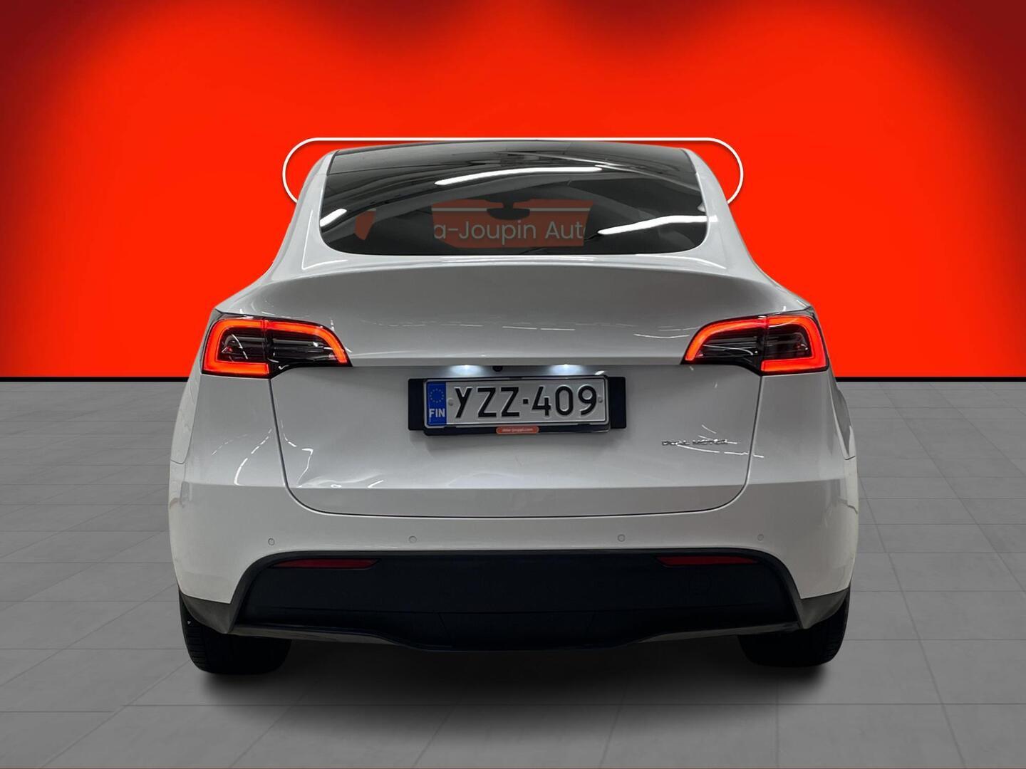 TESLA Model Y 2022