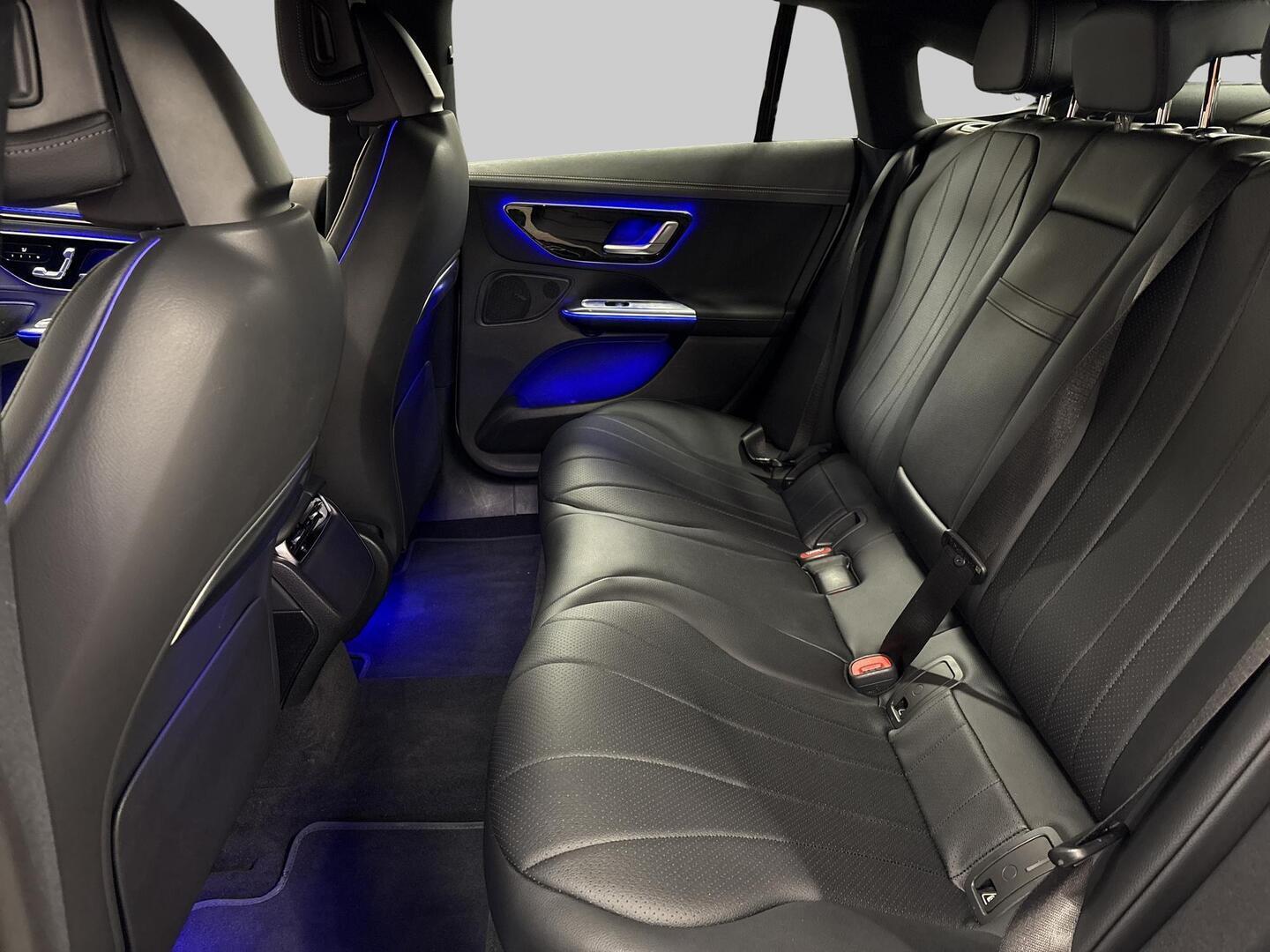 MERCEDES-BENZ EQE 2025