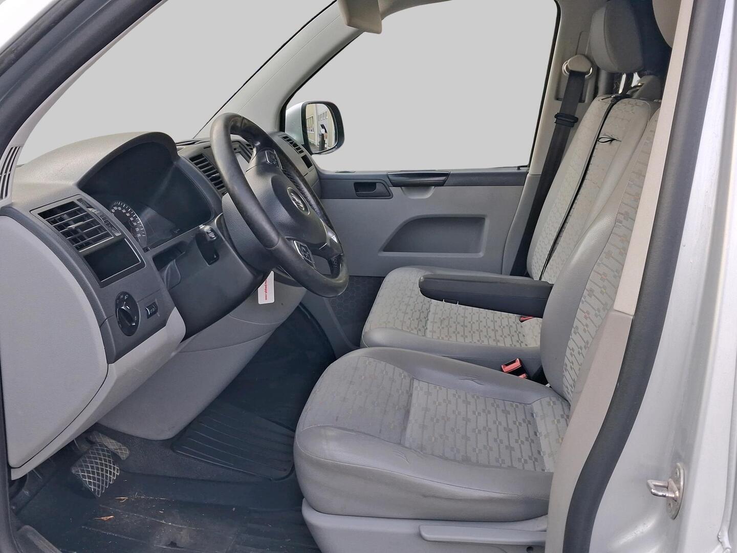 VOLKSWAGEN Transporter 2010