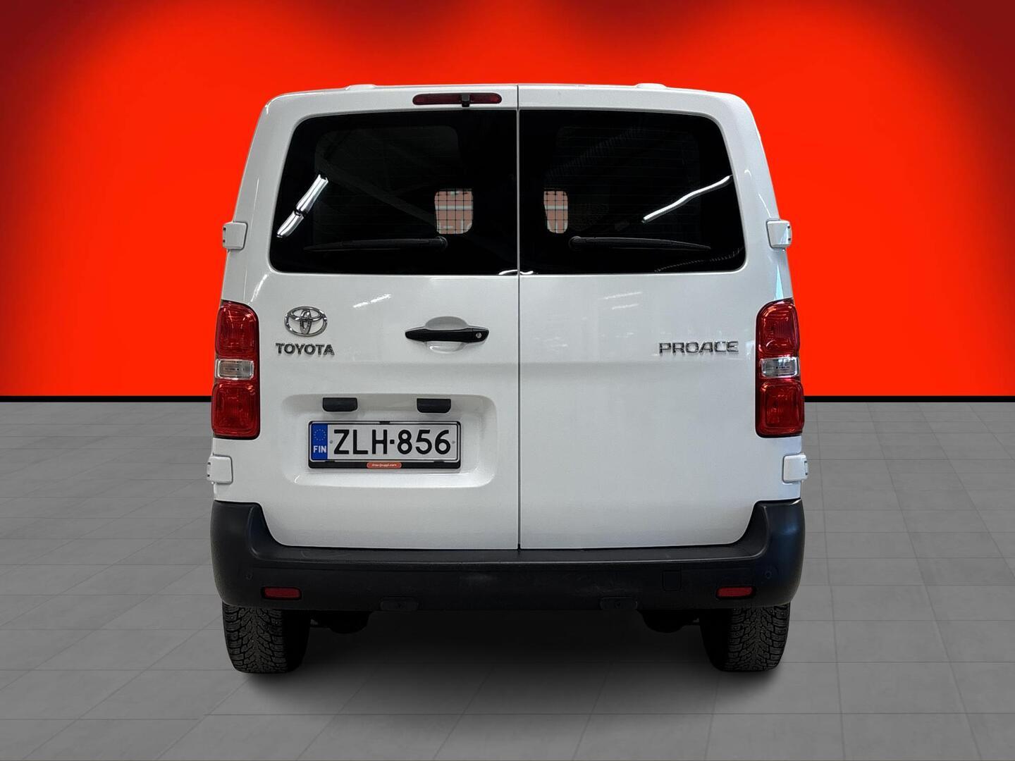 TOYOTA Proace 2016