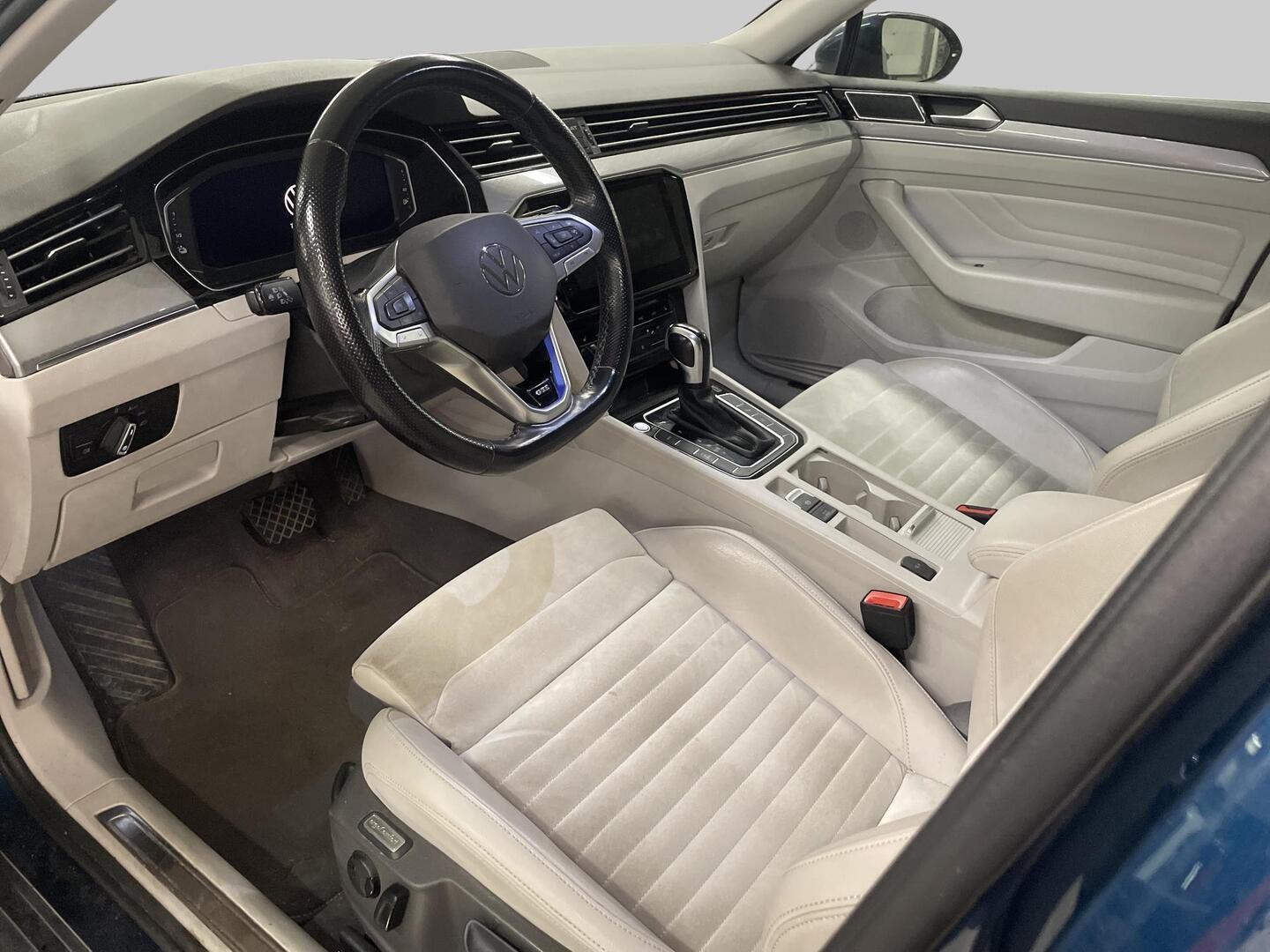 VOLKSWAGEN Passat 2021