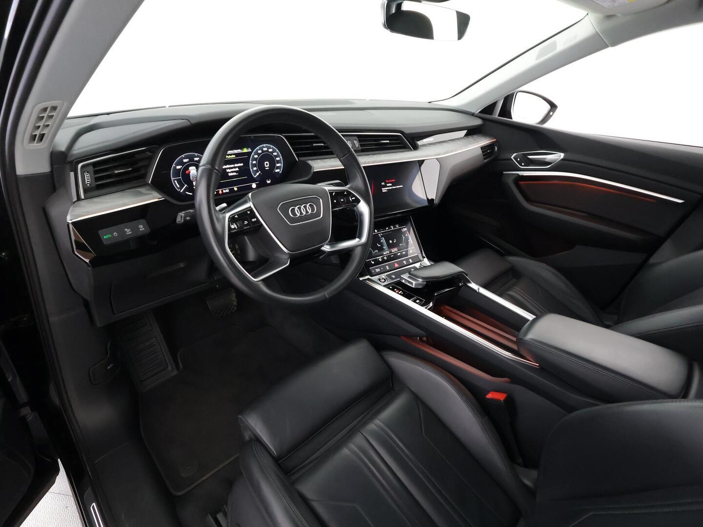 AUDI E-TRON 2022