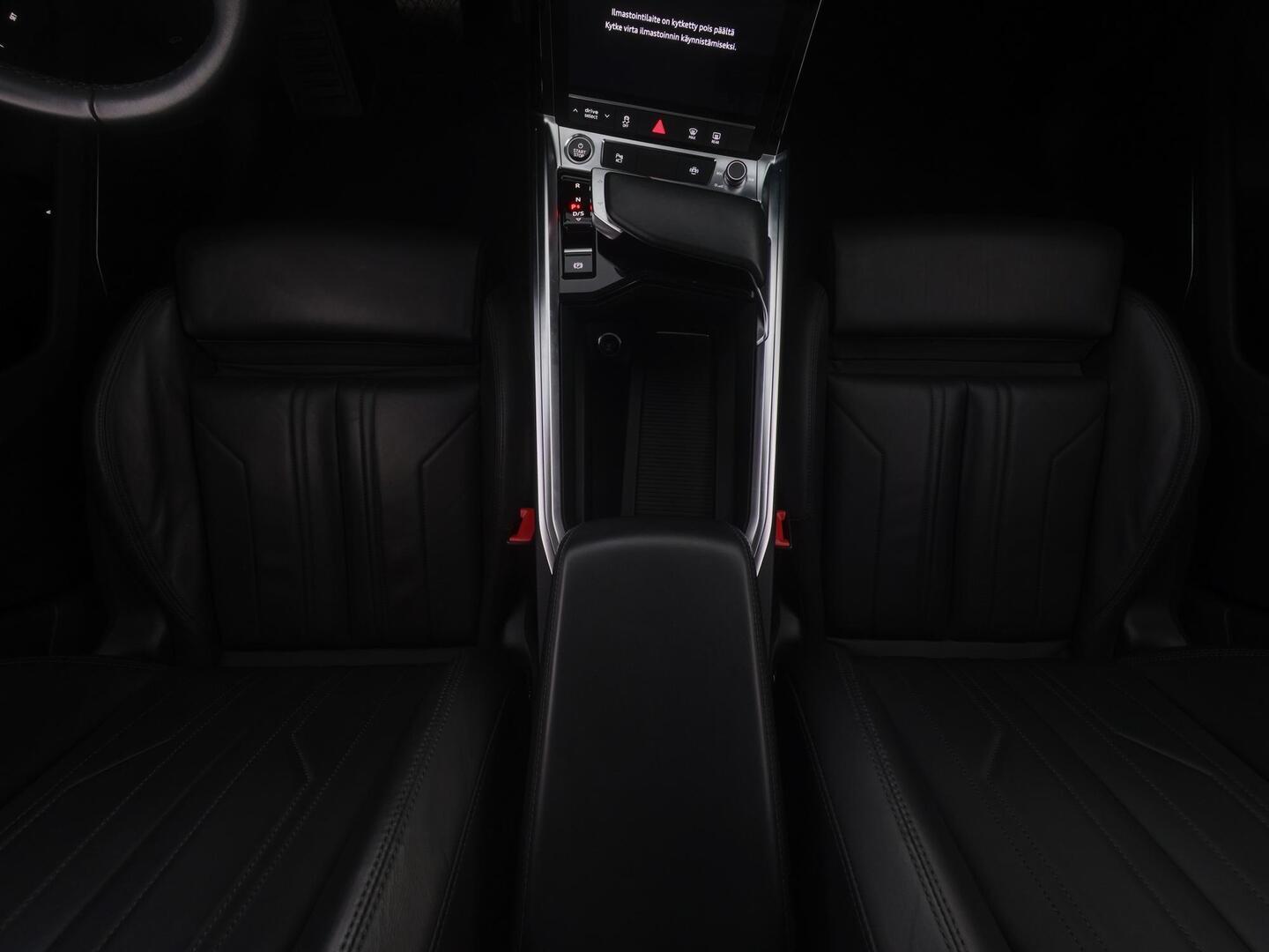 AUDI E-TRON 2022