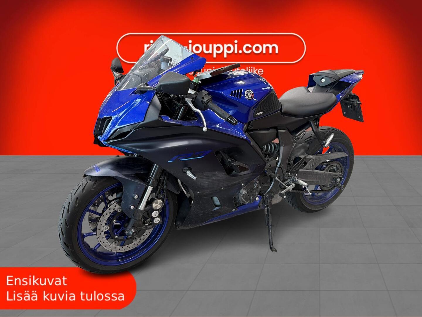 YAMAHA YZF-R7 2022