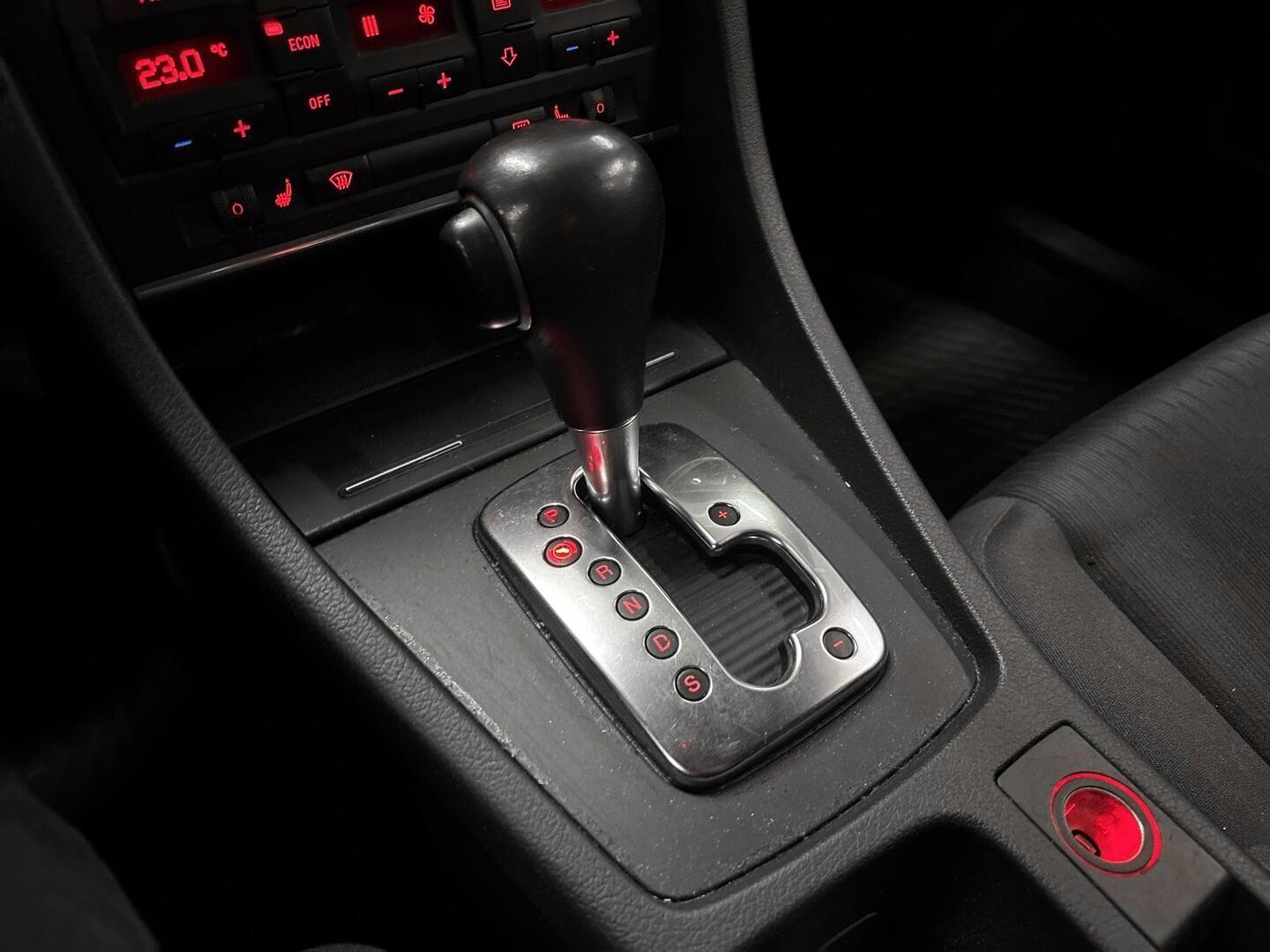 AUDI A4 2005