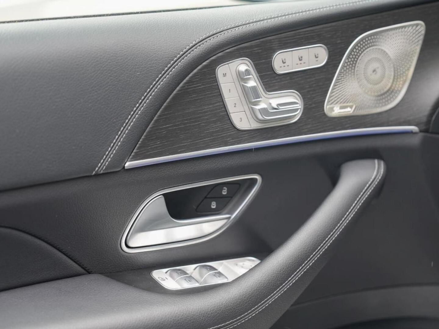 MERCEDES-BENZ GLE 2024