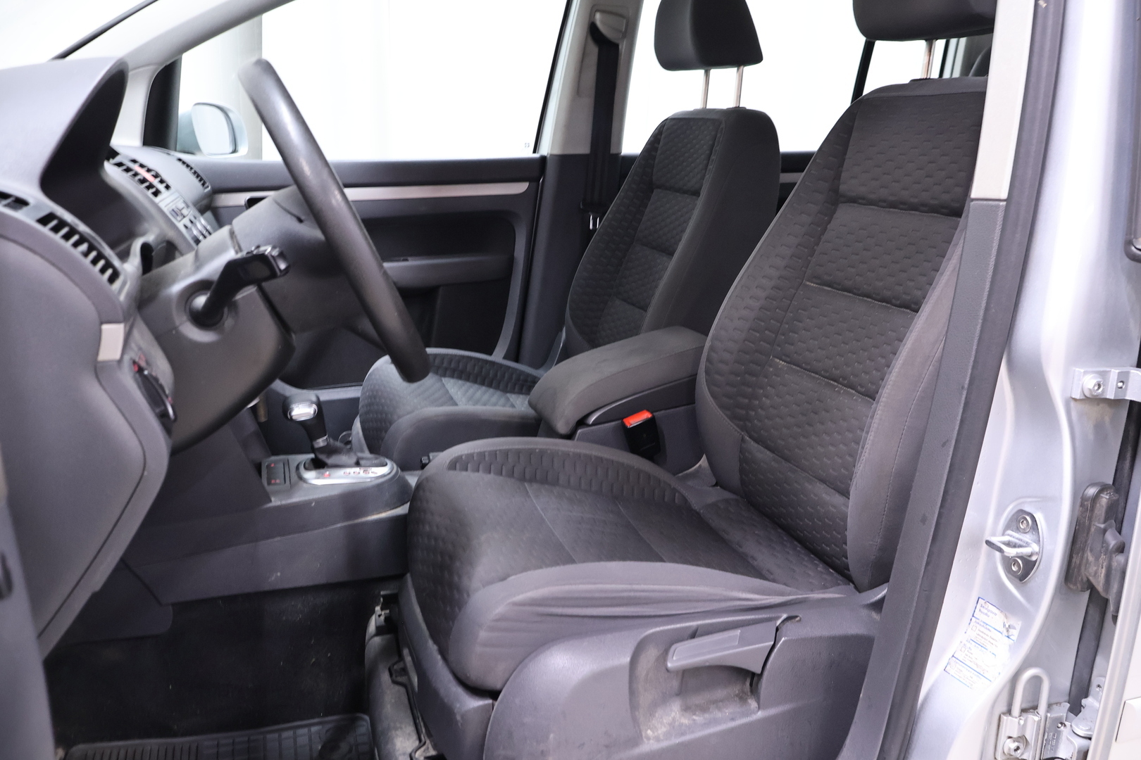 VOLKSWAGEN Touran 2008