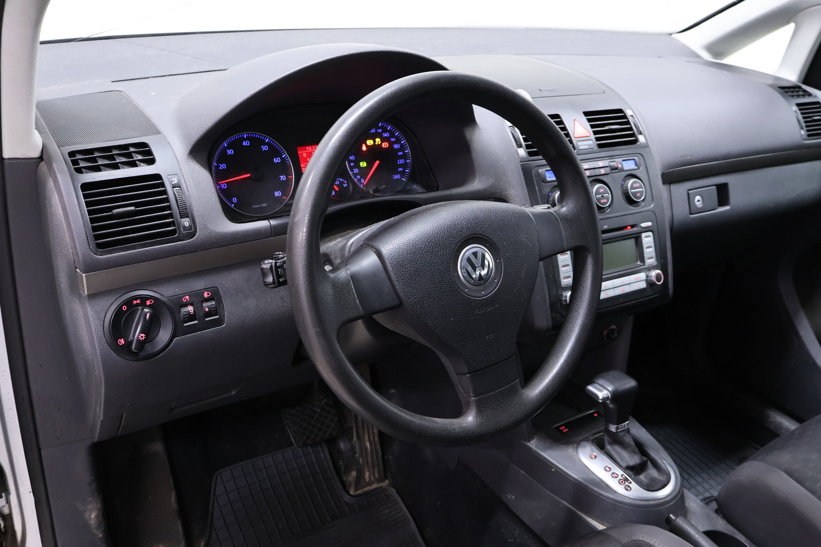 VOLKSWAGEN Touran 2008