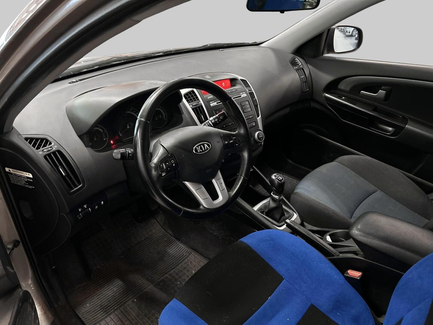 KIA cee'd 2011