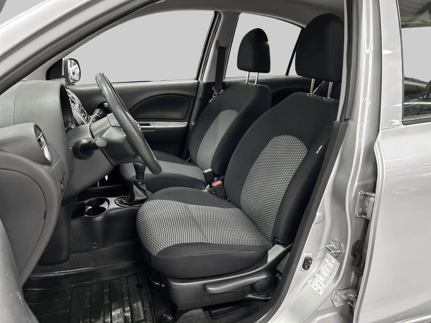 NISSAN Micra 2015