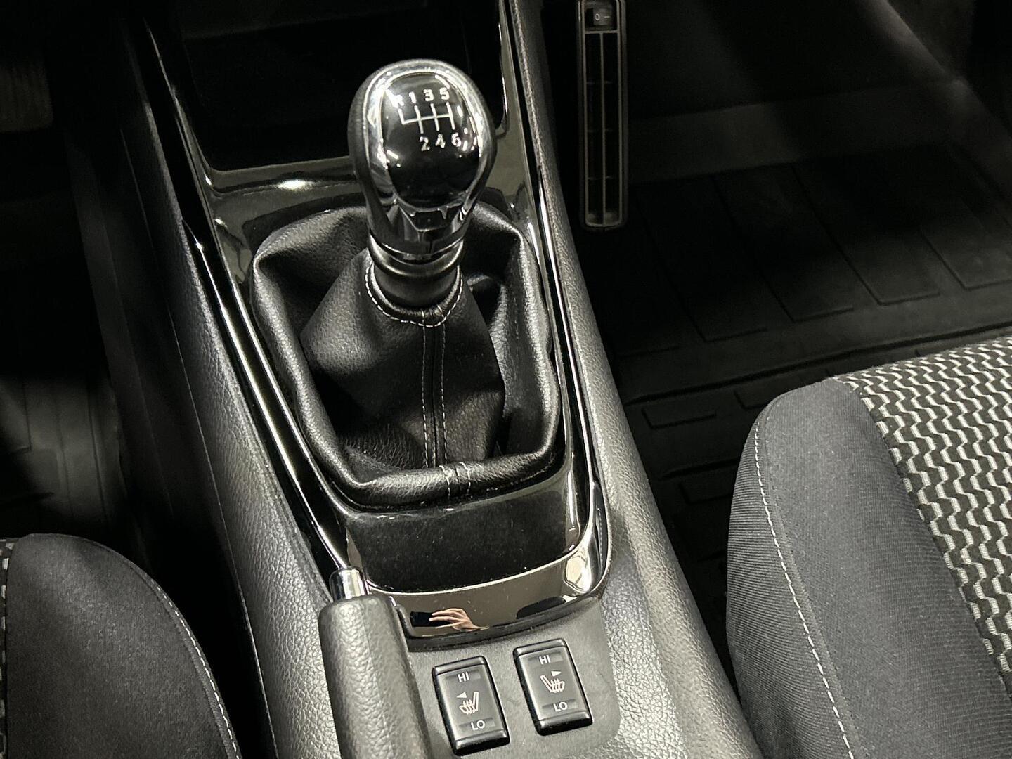 NISSAN Pulsar 2016