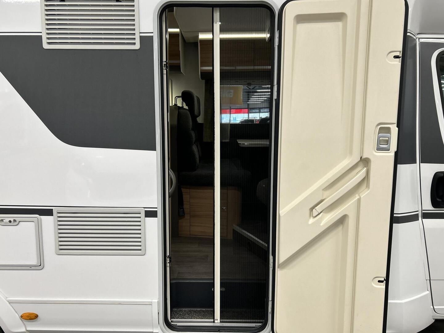 ADRIA MATRIX M 670SL 2019